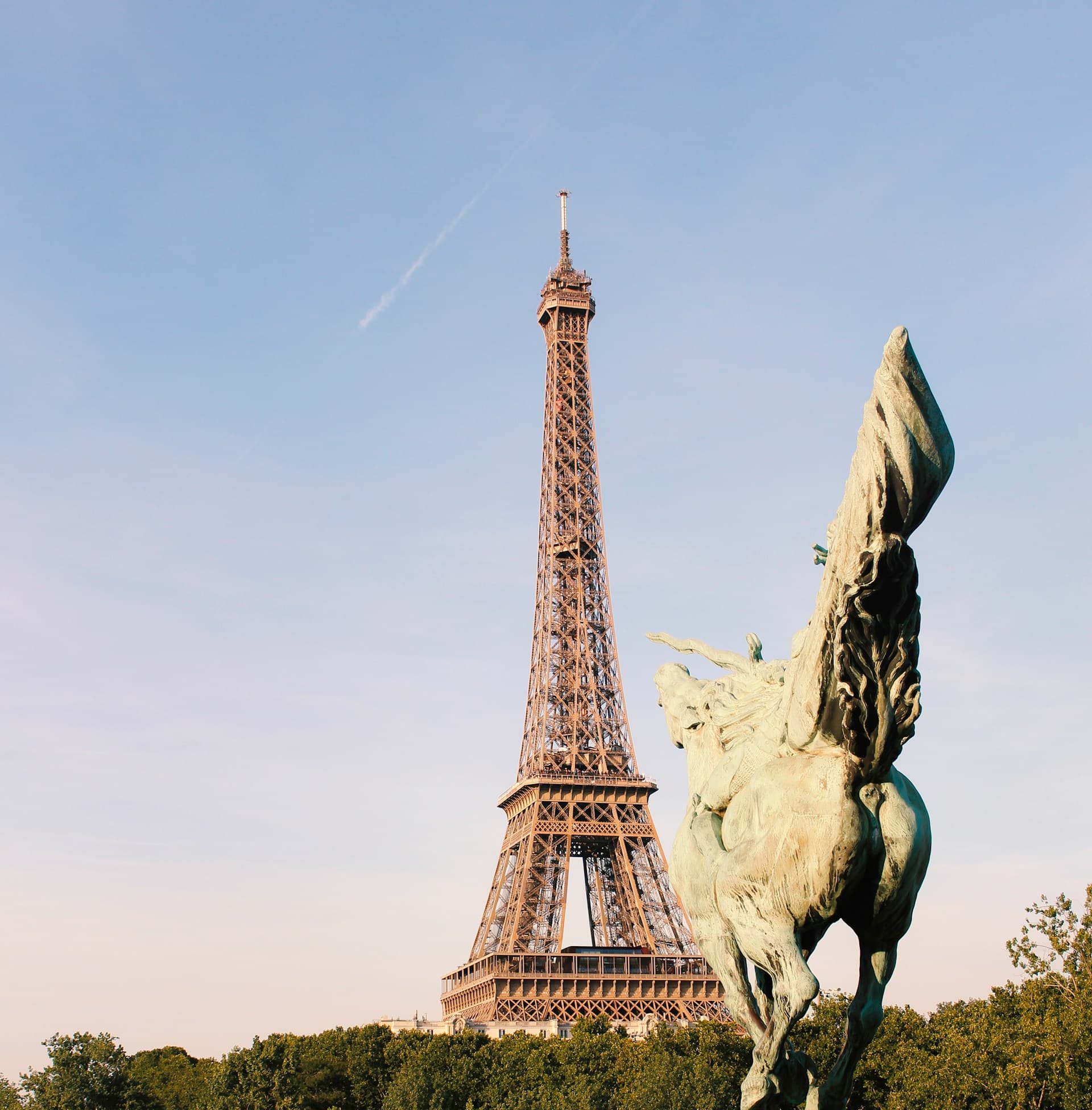 Horse statue in front of Eiffel Tower in Paris
